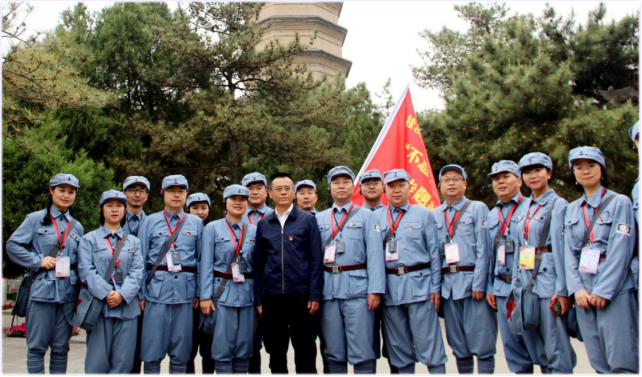 “不忘初心，牢记使命”